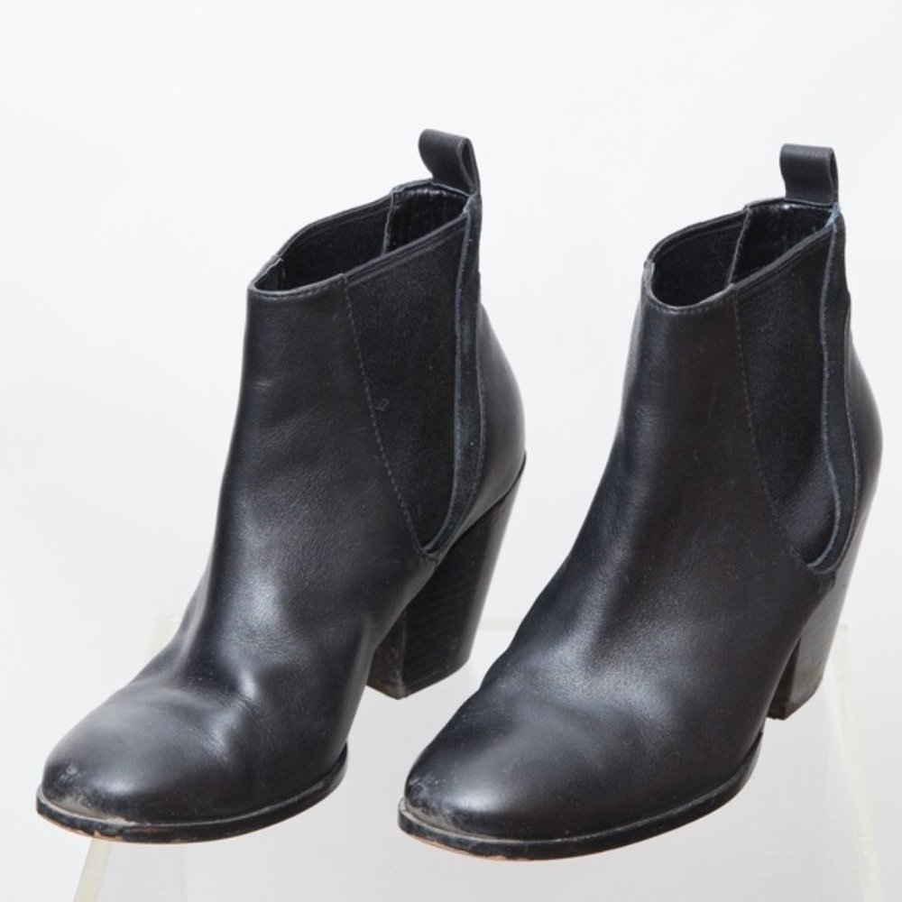 Cole Haan Shoes size 7